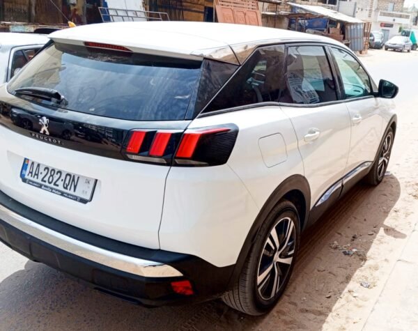 Peugeot 3008 année 2019 diesel manuel – Image 9