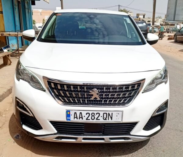 Peugeot 3008 année 2019 diesel manuel – Image 12