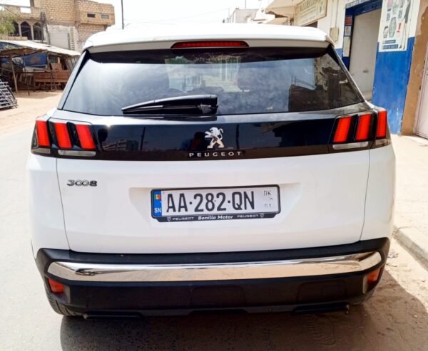 Peugeot 3008 année 2019 diesel manuel – Image 14